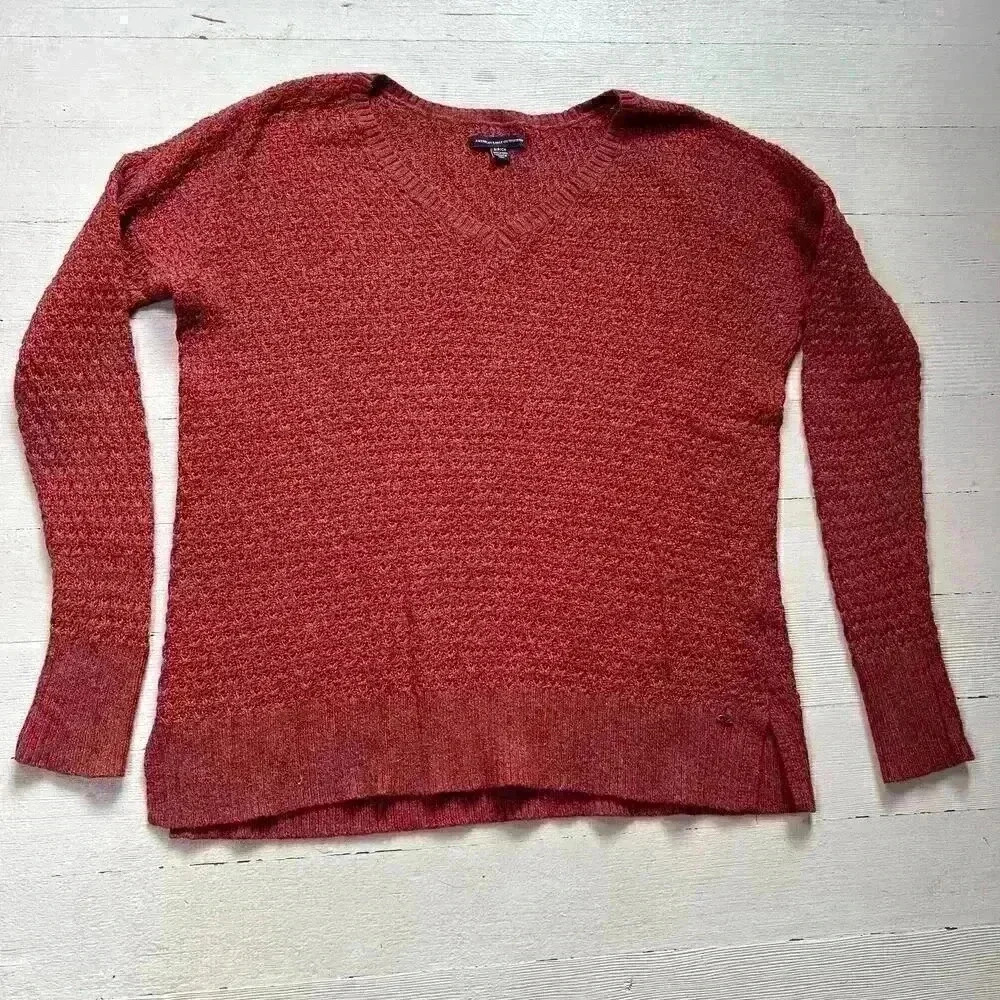 American Eagle Outfitters Red V-neck Casual Boho Sweater Women’s Size‎ Small